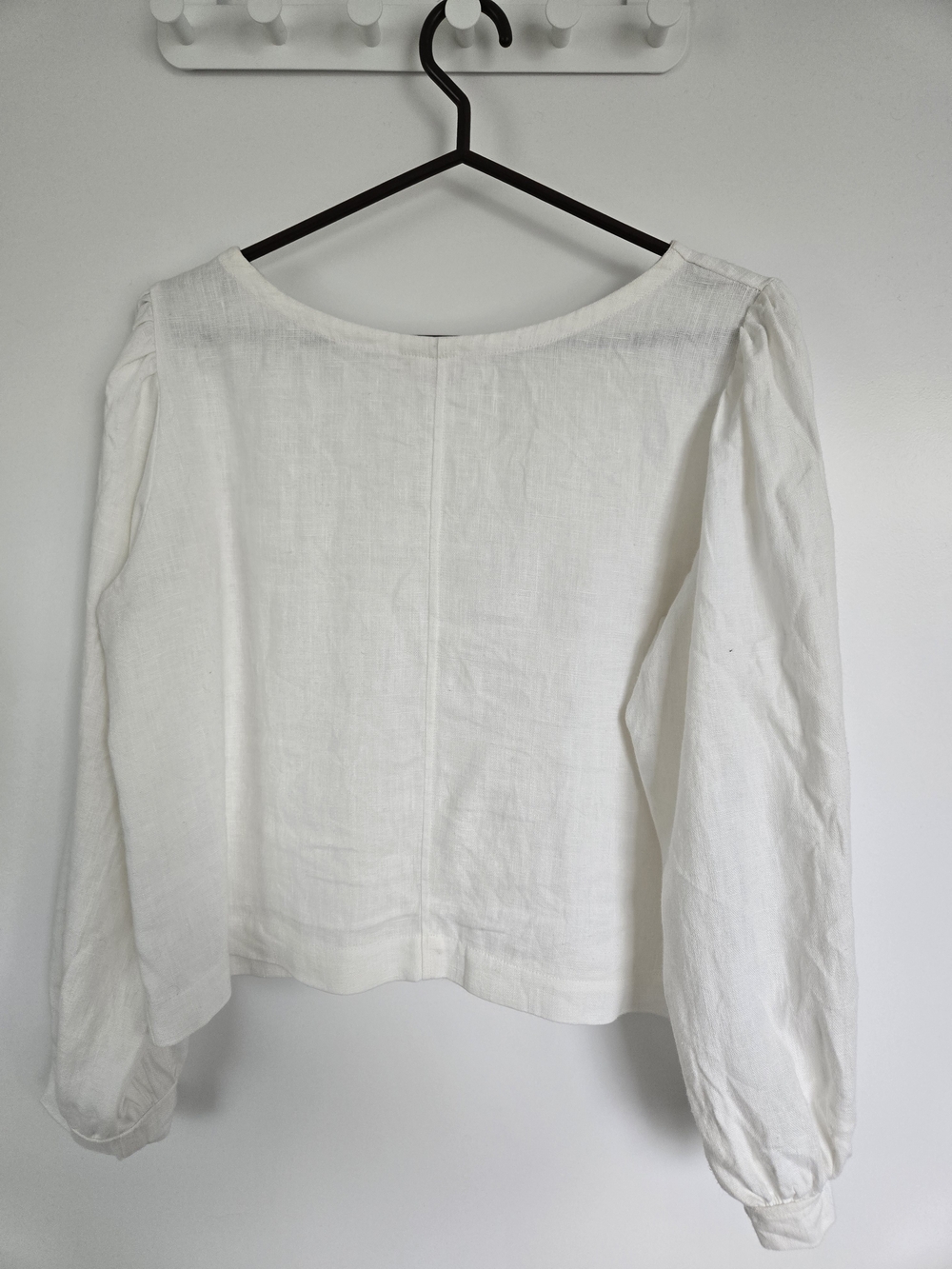 Shelter Gloria Top (White Linen Blouse) - Picture 4 of 9